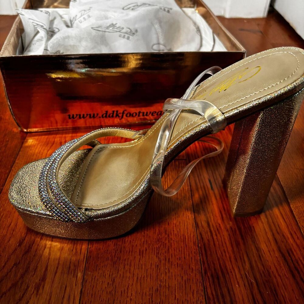 Unbranded Women's Gold Sandals
